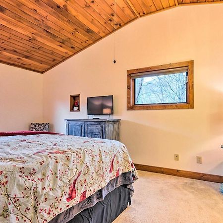 Mountain Cabin With Fire Pit, Walk To Golf And Fishing Vilas Exterior photo